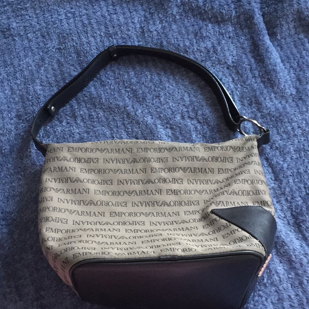 Emporio Armani Shoulder Bag - Picture 4 of 8